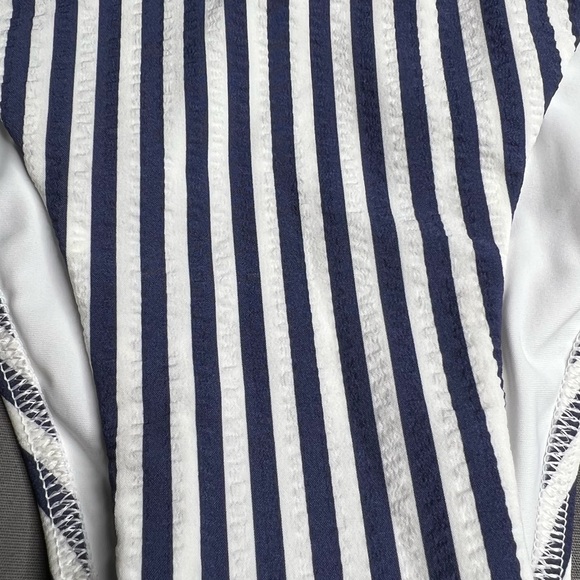 Lululemon Seersucker Skimpy Mid Rise Bottom NWT Size XL (Stripped White Blue) - Picture 4 of 11